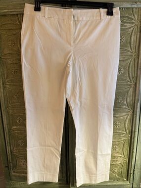 Talbots signature white pant. Size 10 cotton